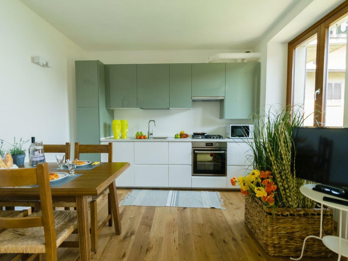 Discesa A Lago With Terrace And Garden On Lake Iseo Riva di Solto Exterior foto