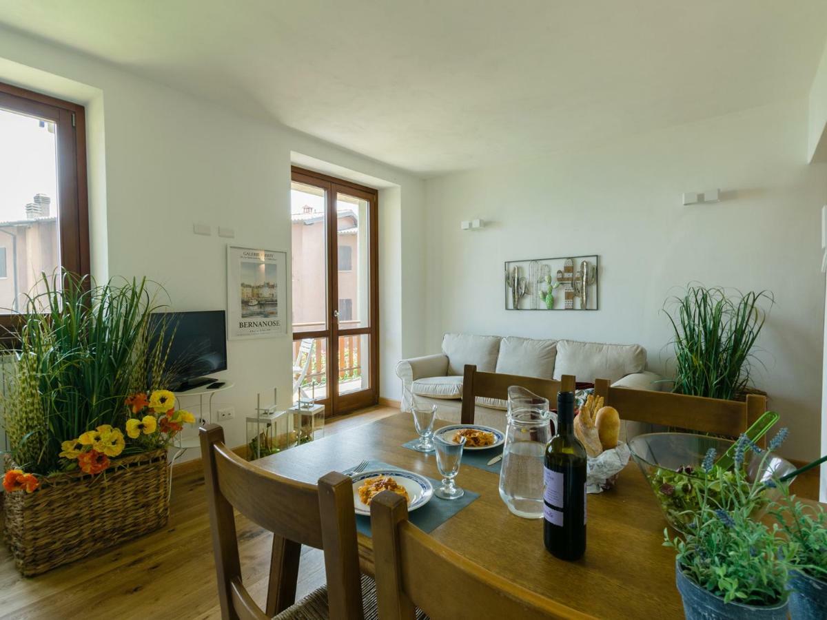 Discesa A Lago With Terrace And Garden On Lake Iseo Riva di Solto Exterior foto
