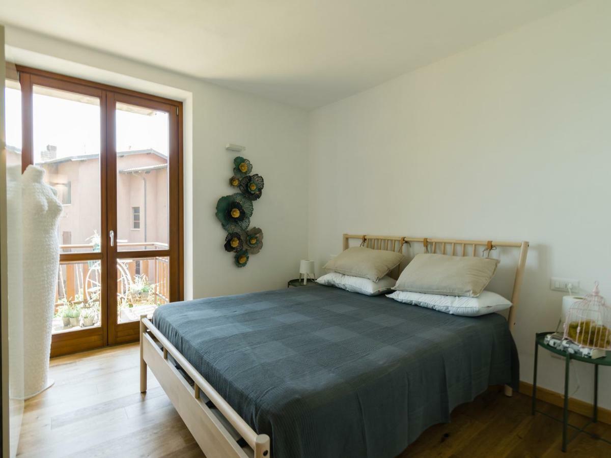 Discesa A Lago With Terrace And Garden On Lake Iseo Riva di Solto Exterior foto